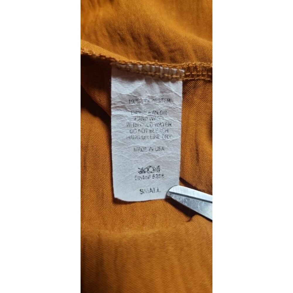 Entro Small mustard Textured Babydoll short sleeve v neck peplum top oversized - Picture 5 of 5
